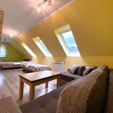 Apartamenty I Pokoje W Zawoi Dorota Miskowiec Zawoja Exterior photo